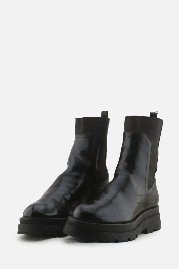 Stradivarius Stretchable Chelsea Ankle Boots | 100% Authentic Leather - sundaybazar