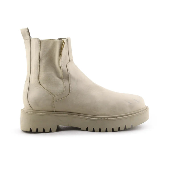 Pull & Bear Stretchable Chelsea Ankle Boots (100% Authentic Leather)