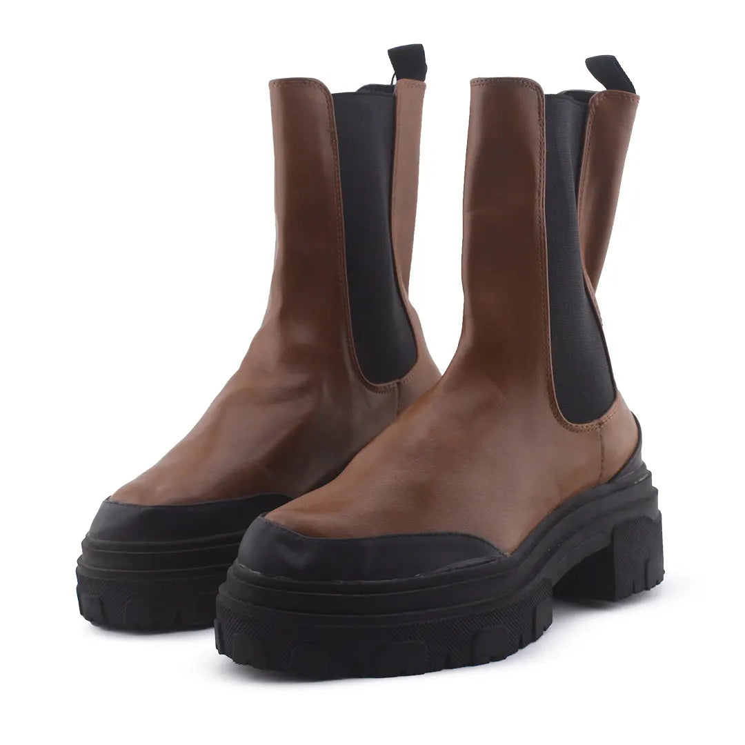 Stradivarius Stretchable Chelsea Ankle Boots (100% Authentic Leather)
