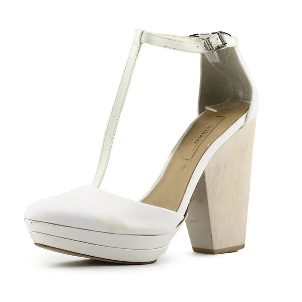 BCBG Maxazria