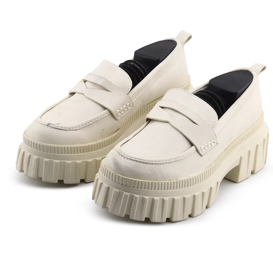 Stradivarius Chunky Penny Strap Loafers