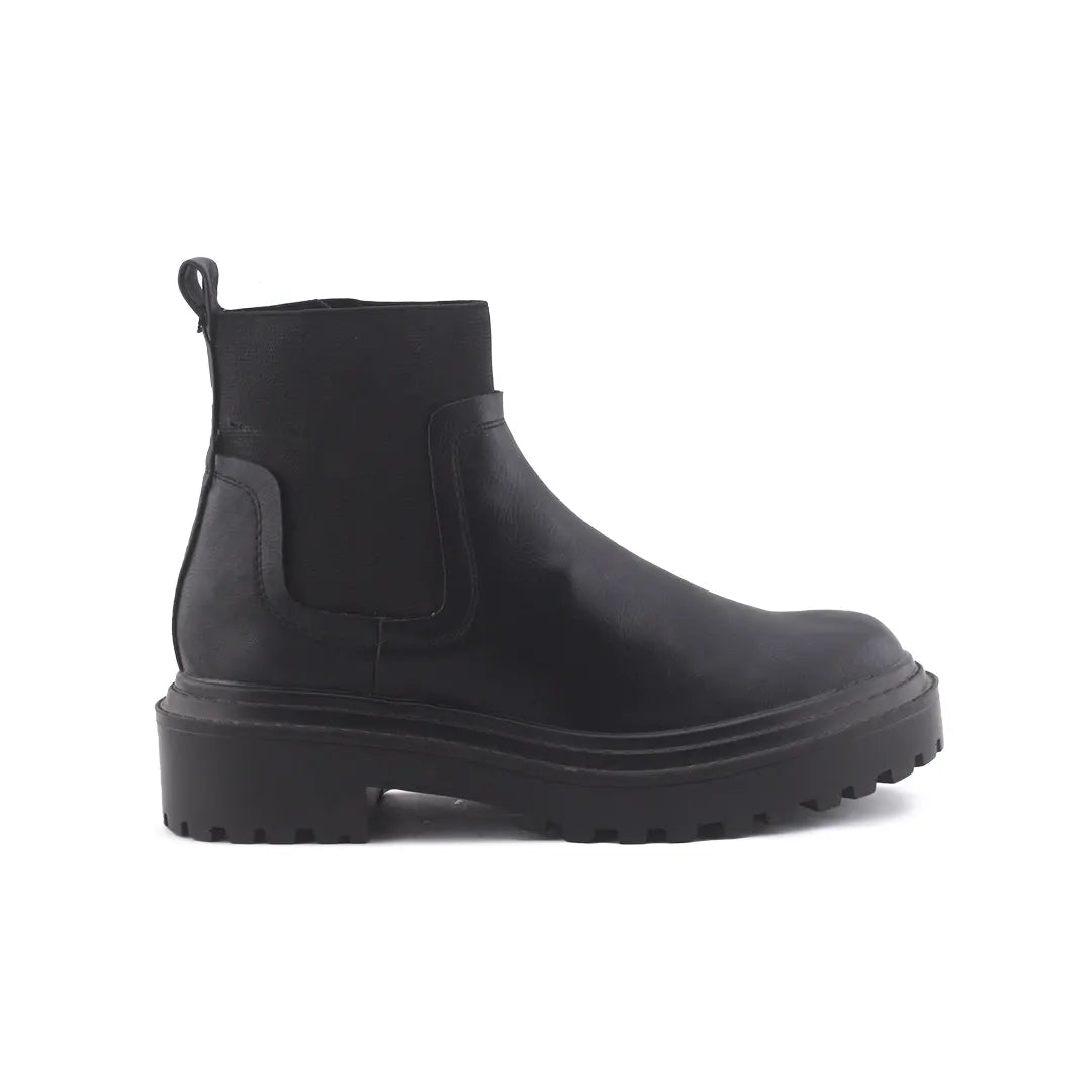 Stradivarius Stretchable Chelsea Ankle Boots (100% Authentic Leather)