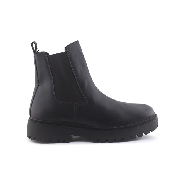Pull & Bear Stretchable Chelsea Ankle Boots (100% Authentic Leather)
