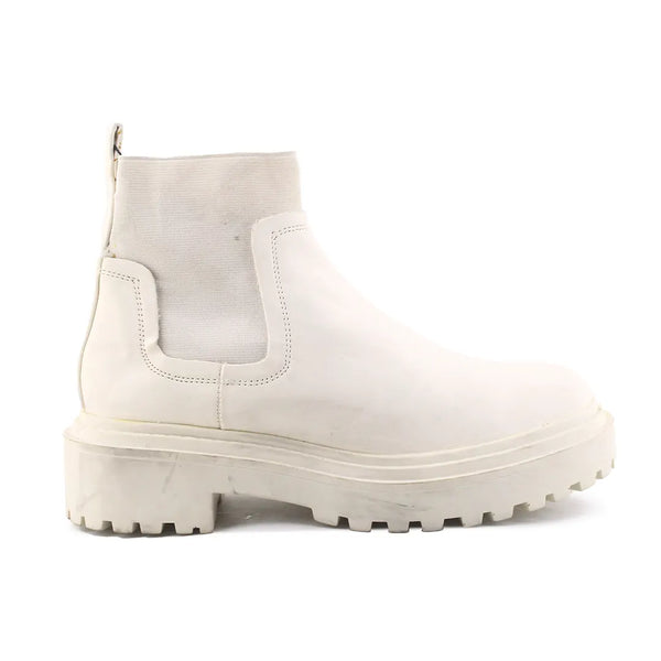 Stradivarius Stretchable Chelsea Ankle Boots (100% Authentic Leather)