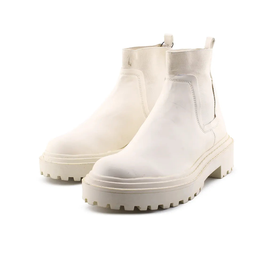 Stradivarius Stretchable Chelsea Ankle Boots (100% Authentic Leather)
