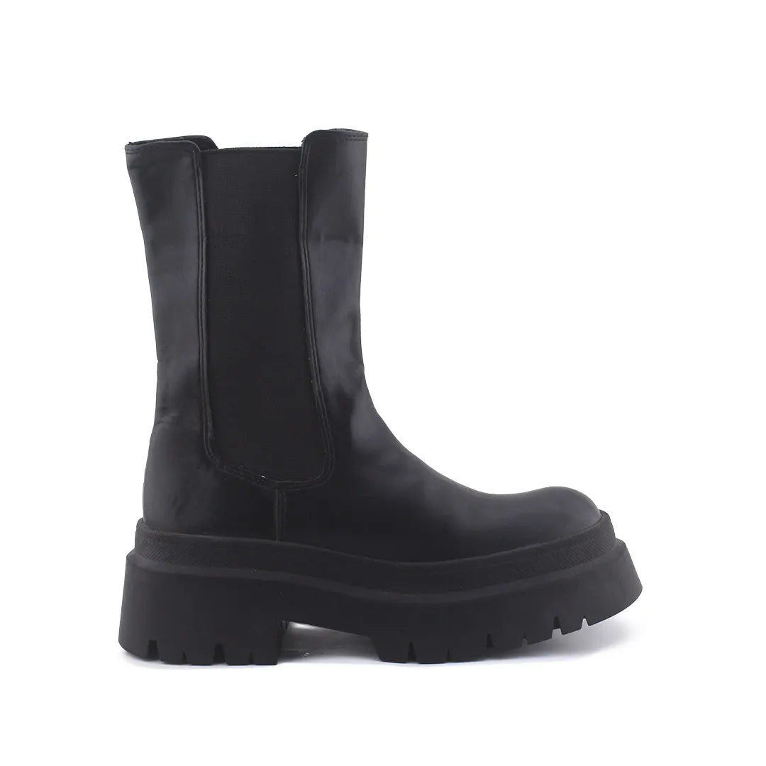 Pull & Bear Stretchable Chelsea Ankle Boots (100% Authentic Leather)