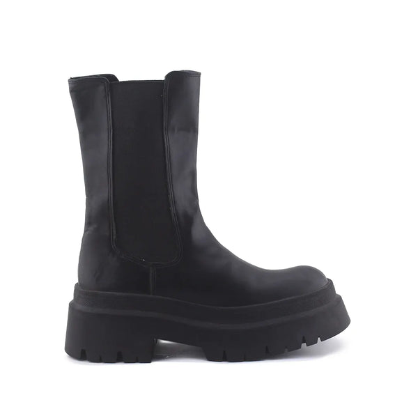 Pull & Bear Stretchable Chelsea Ankle Boots (100% Authentic Leather)