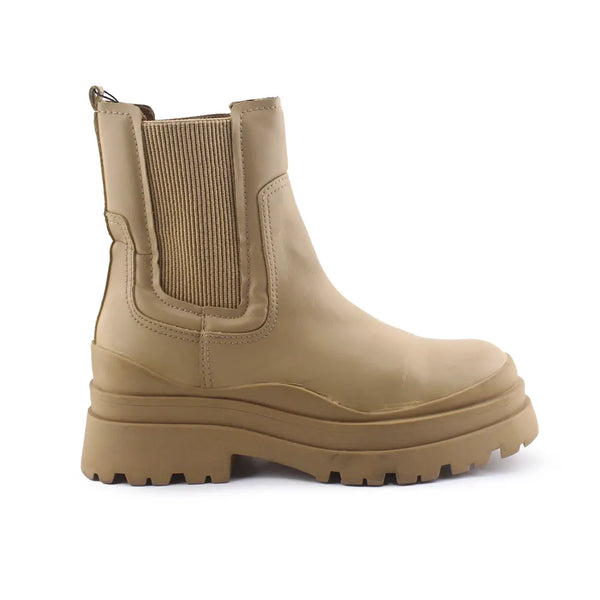 Stradivarius Stretchable Chelsea Ankle Boots (100% Authentic Leather)