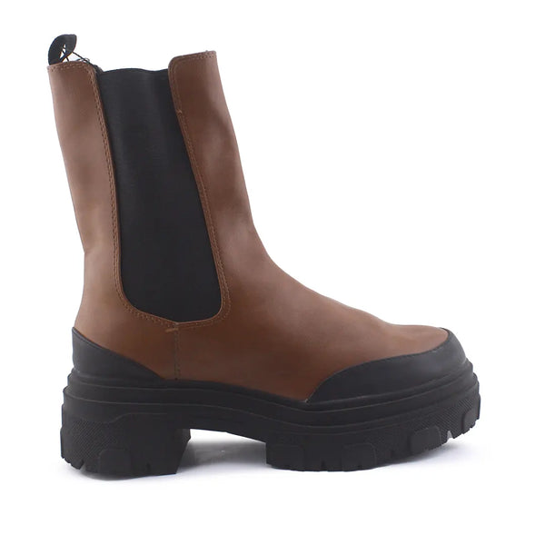 Stradivarius Stretchable Chelsea Ankle Boots (100% Authentic Leather)