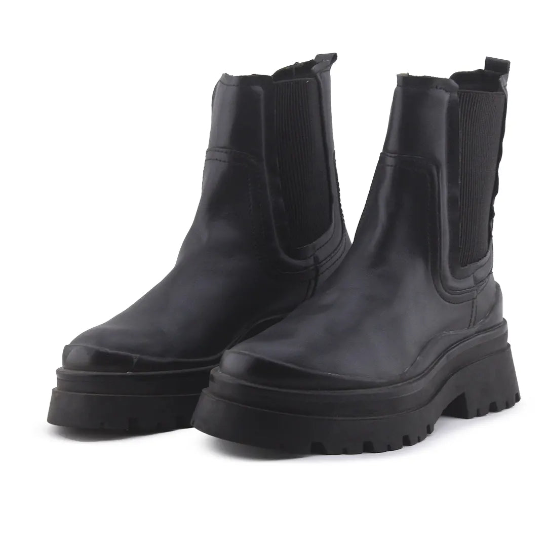 Stradivarius Stretchable Chelsea Ankle Boots (100% Authentic Leather)