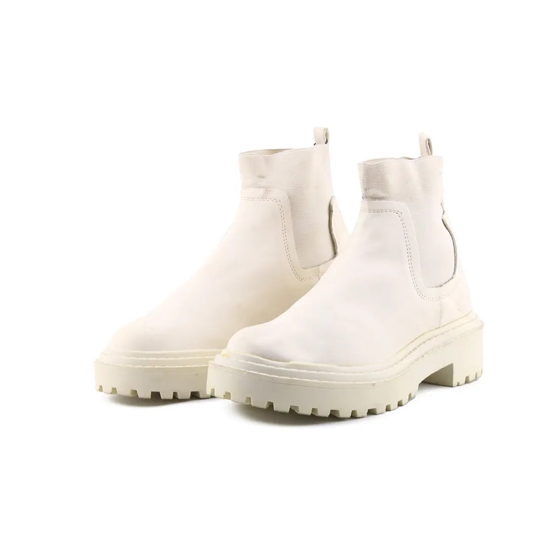 Stradivarius Stretchable Chelsea Ankle Boots (100% Authentic Leather)