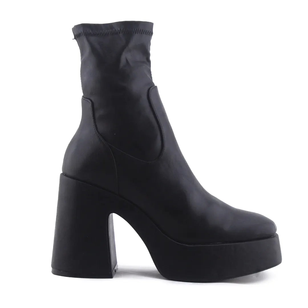 Pull & Bear | 100% Authentic Leather