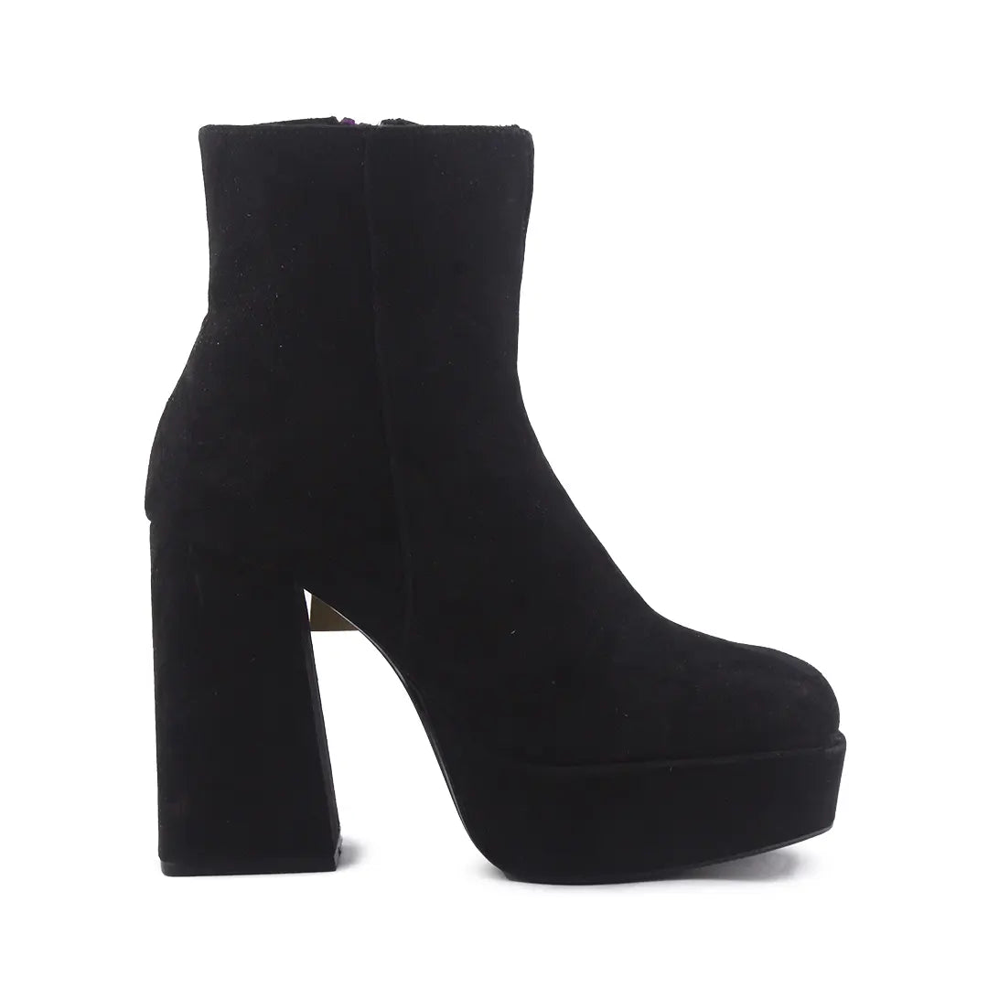 Pull & Bear Zipper Suede Ankle Boot