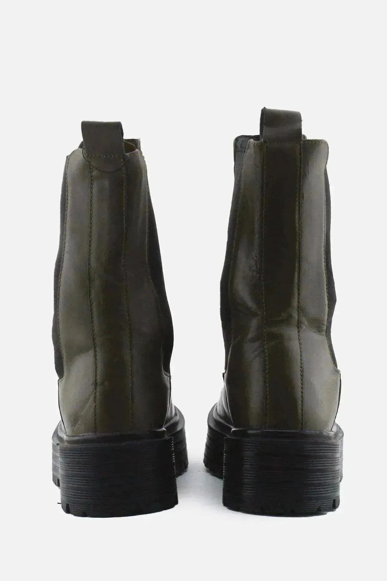 Pull & Bear Stretchable Chelsea Ankle Boots | 100% Authentic Leather - sundaybazar