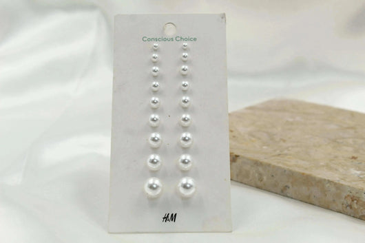 H & M Plastic Studs 9 Pieces - sundaybazar