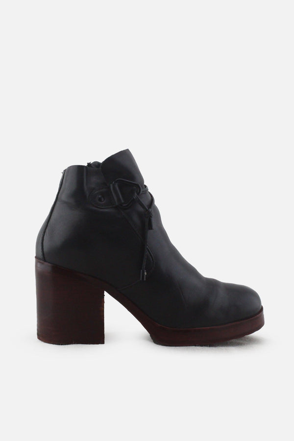 Korks Zipper Block Ankle Boots |100% Authentic Leather