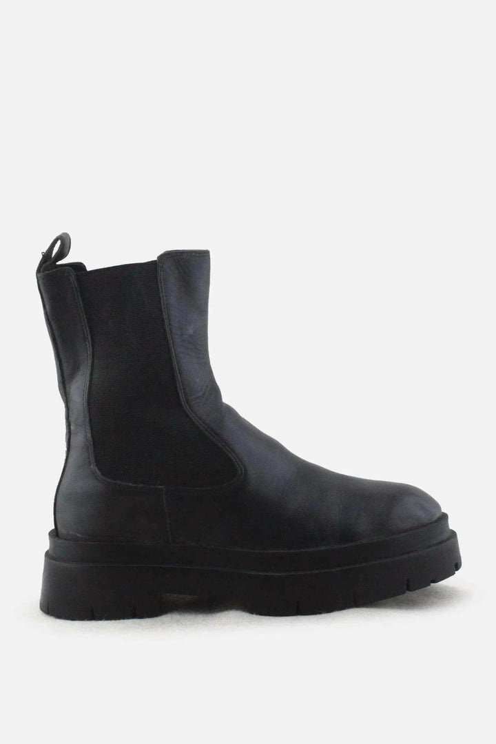 Zara Stretchable Chelsea Ankle Boots |100% Authentic Leather - sundaybazar