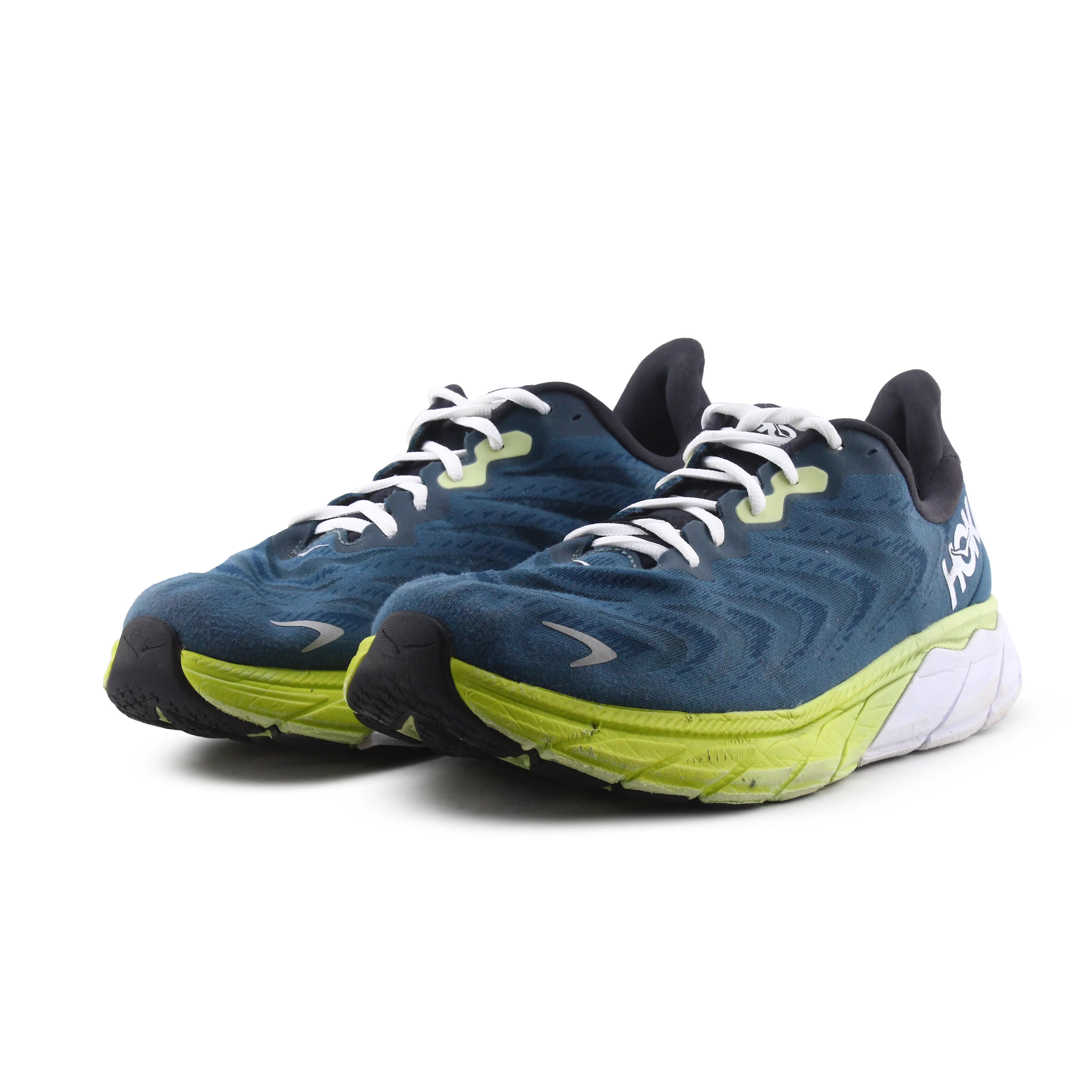 Hoka One One Arahi 6