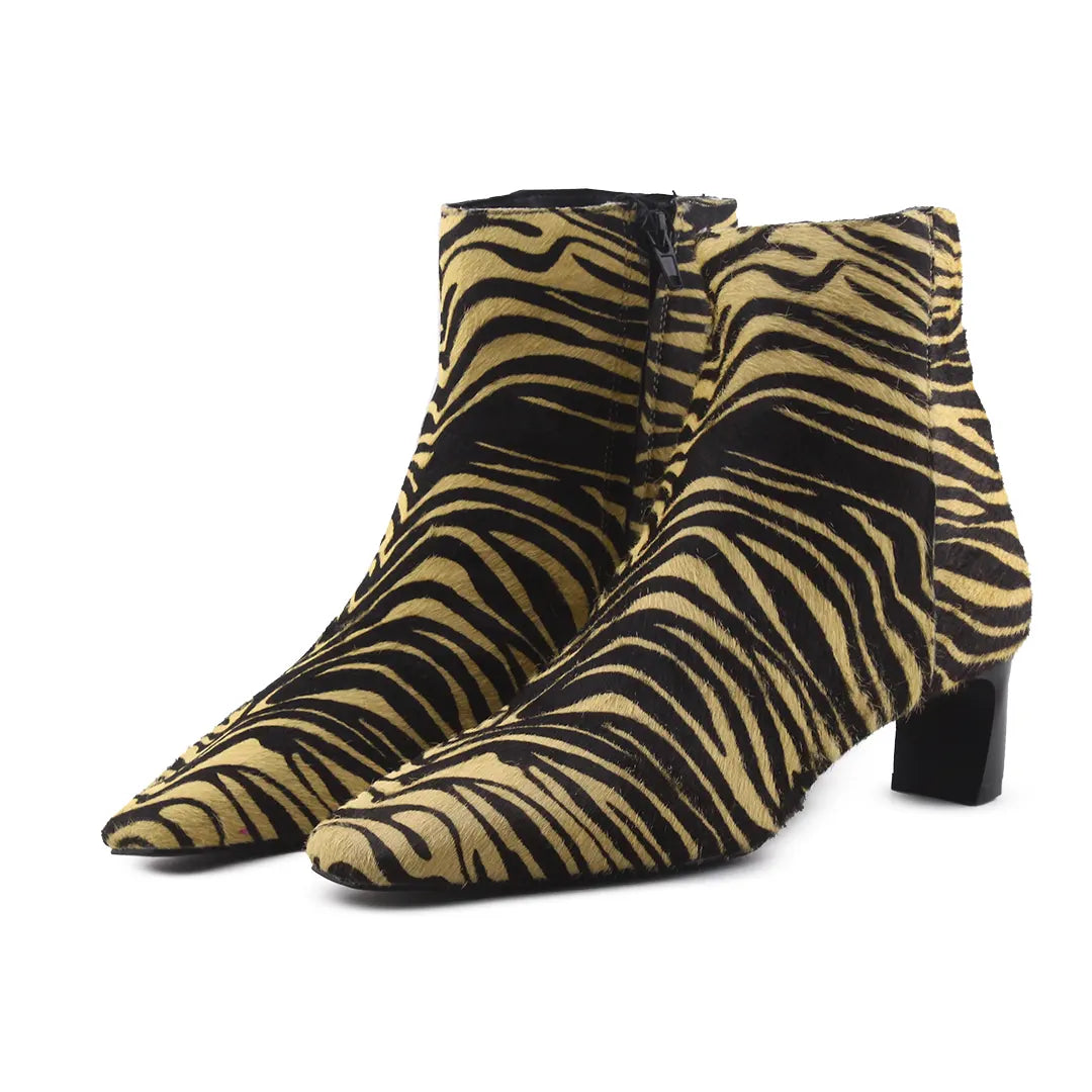 Violeta Zipper Ankle Boot