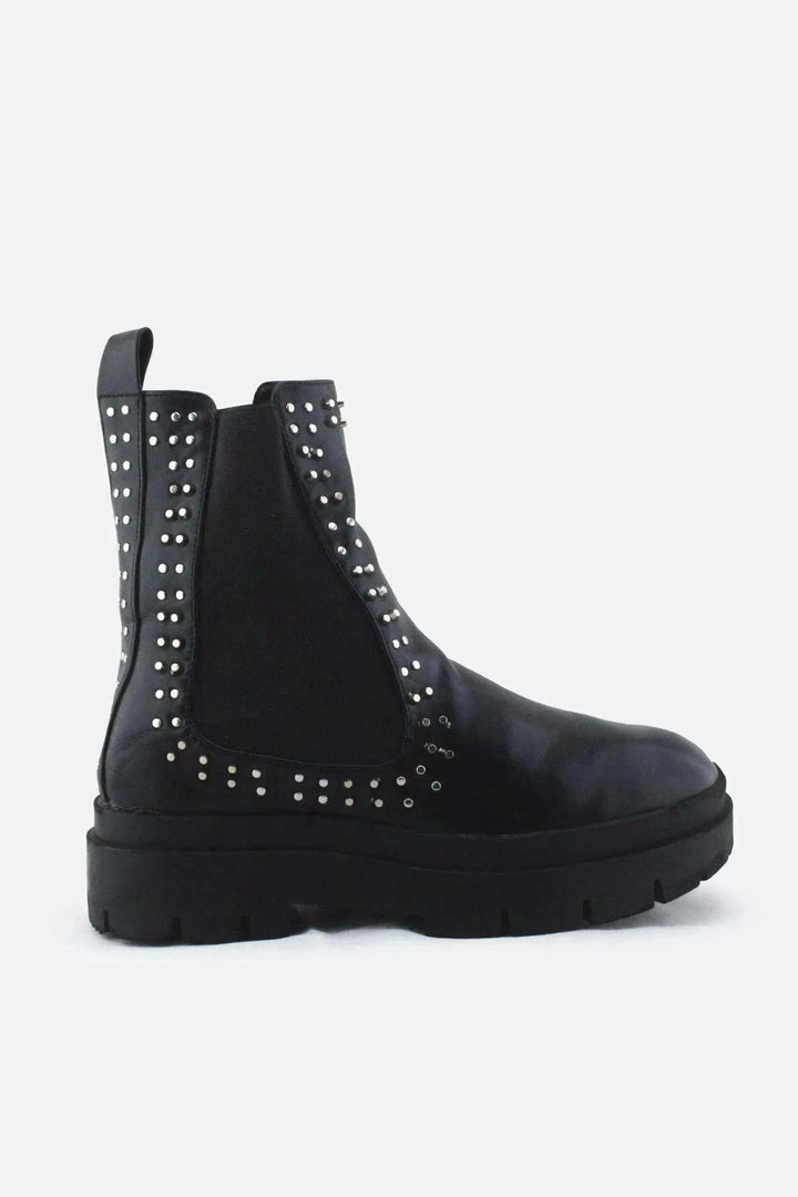 Zara Stretchable Chelsea Ankle Boots |100% Authentic Leather - sundaybazar