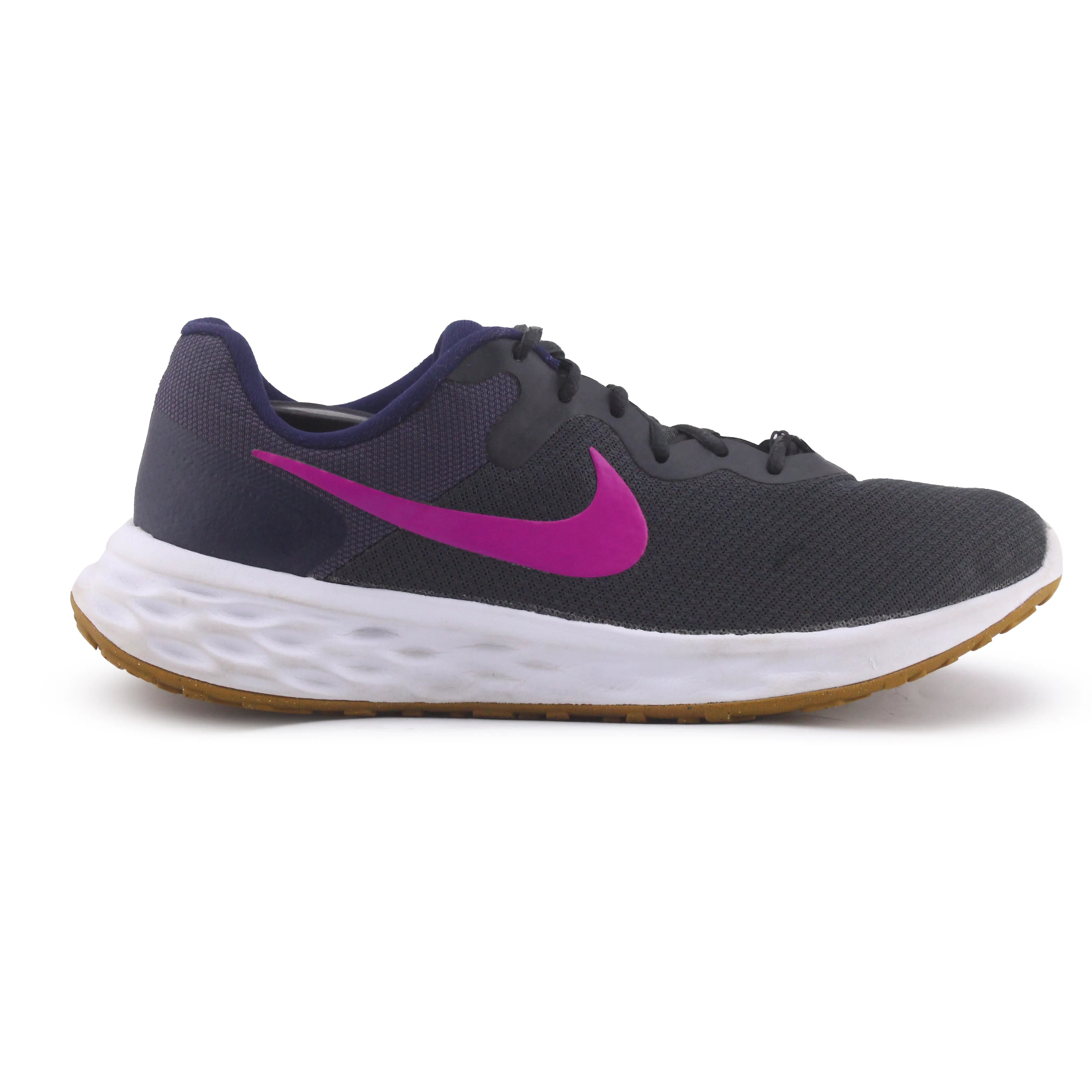 Nike Revolution 6