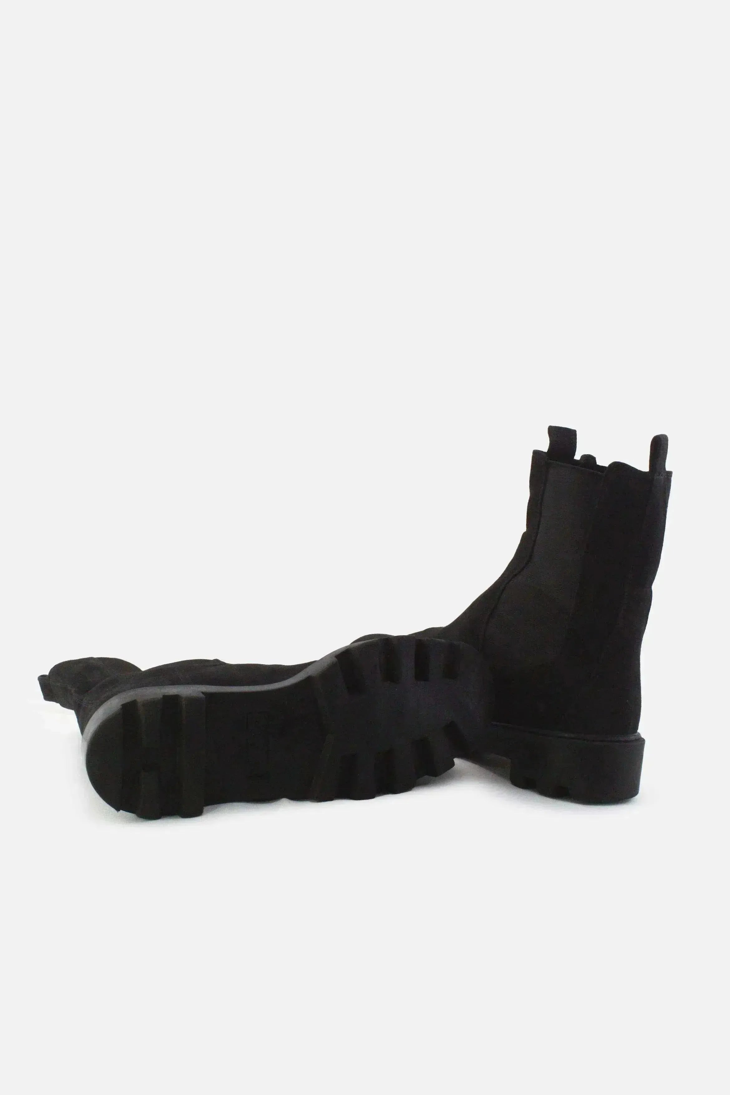Divided Stretchable Chelsea Ankle Boots | Suede - sundaybazar