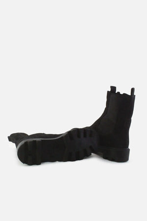 Divided Stretchable Chelsea Ankle Boots | Suede - sundaybazar