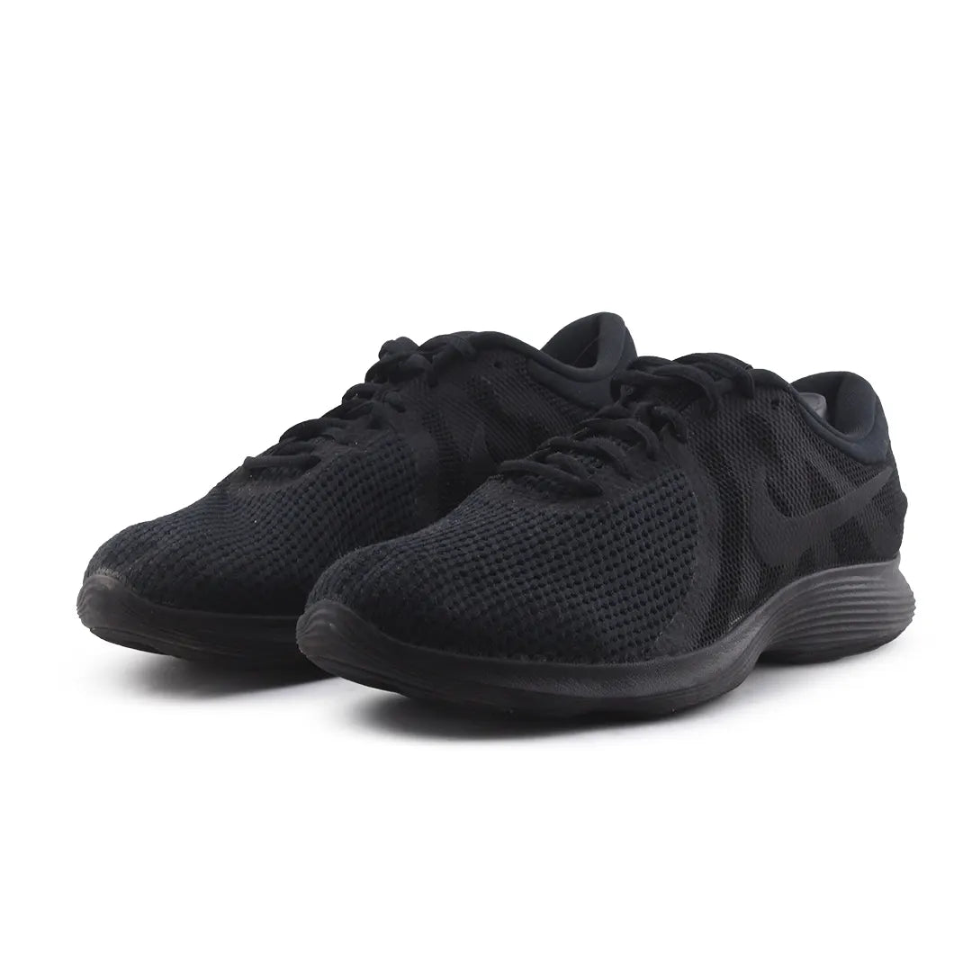 Nike Revolution 4