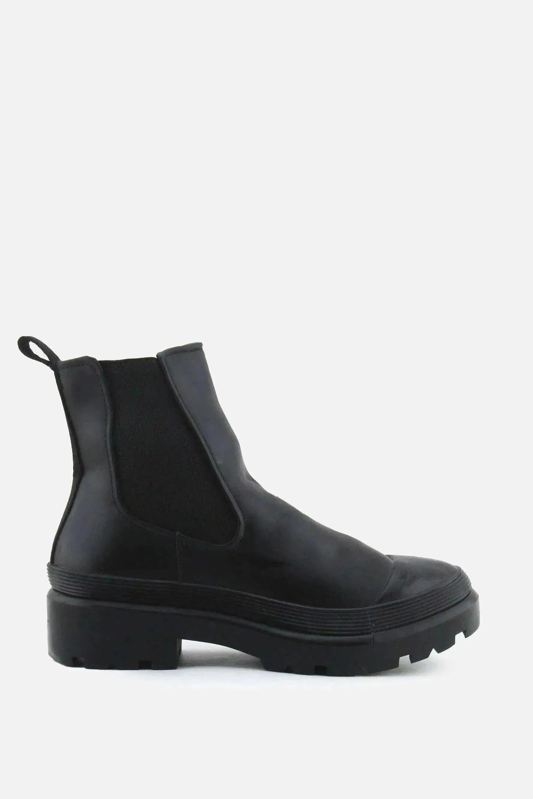 Pull & Bear Stretchable Chelsea Ankle Boots | 100% Authentic Leather - sundaybazar