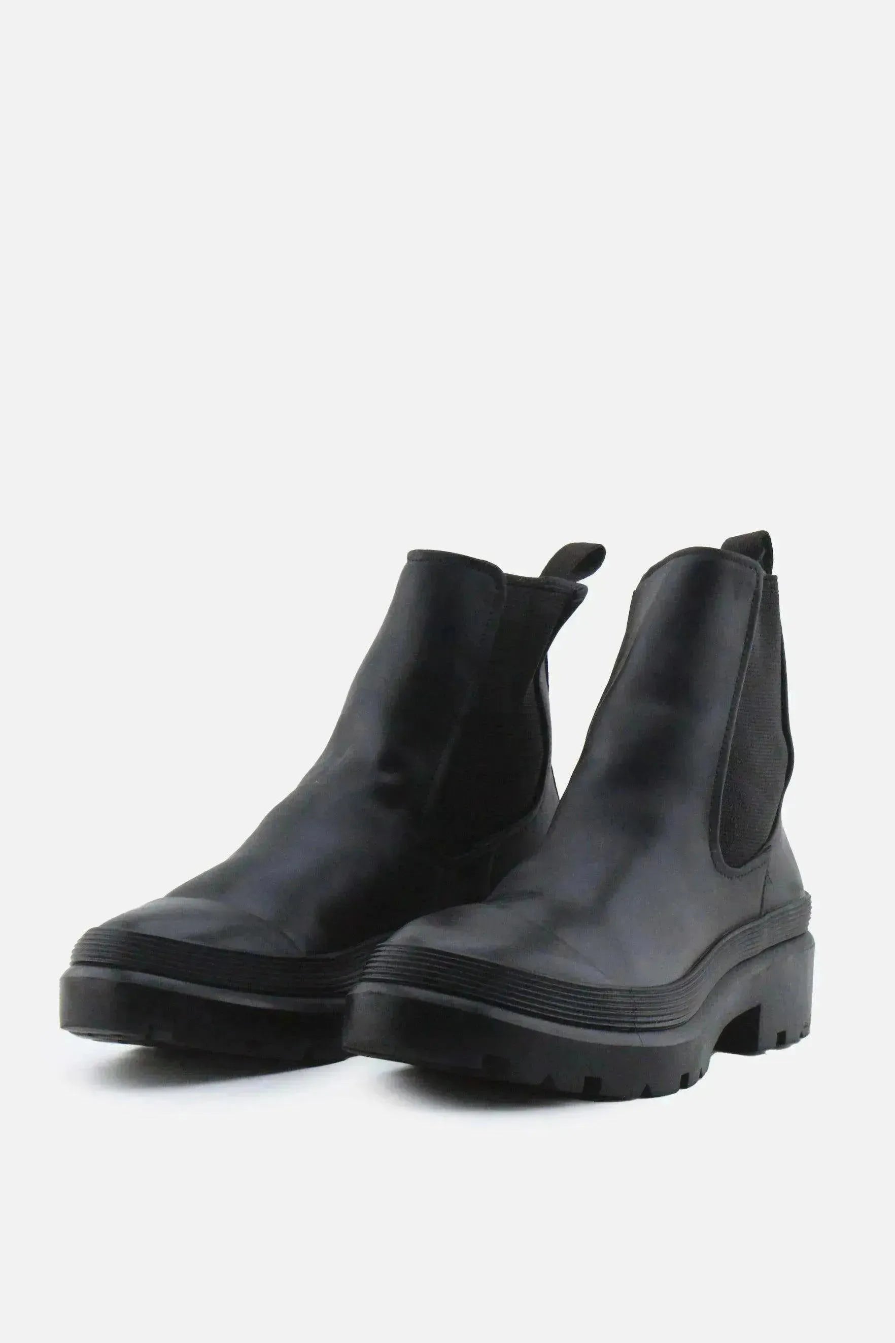 Pull & Bear Stretchable Chelsea Ankle Boots | 100% Authentic Leather - sundaybazar