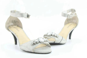 Kelly & Katie - sundaybazar