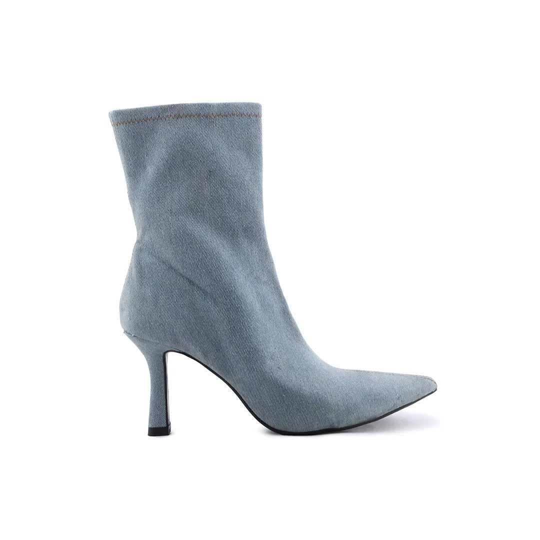 Stradivarius Zipper Ankle Boot