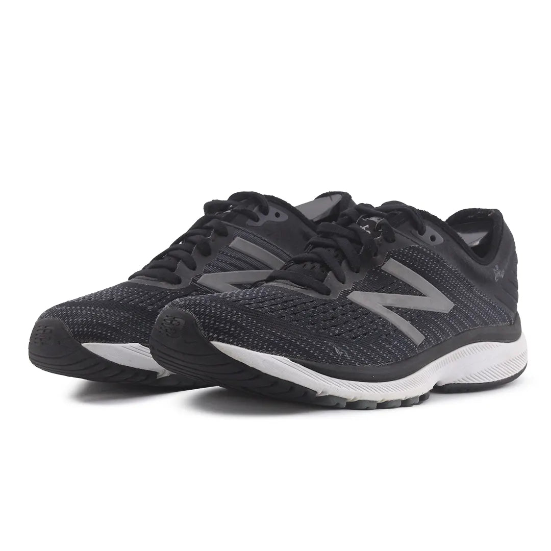New Balance 860 V10