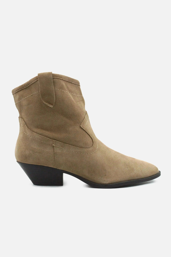 Pull & Bear Cowboy Boots | Suede - sundaybazar