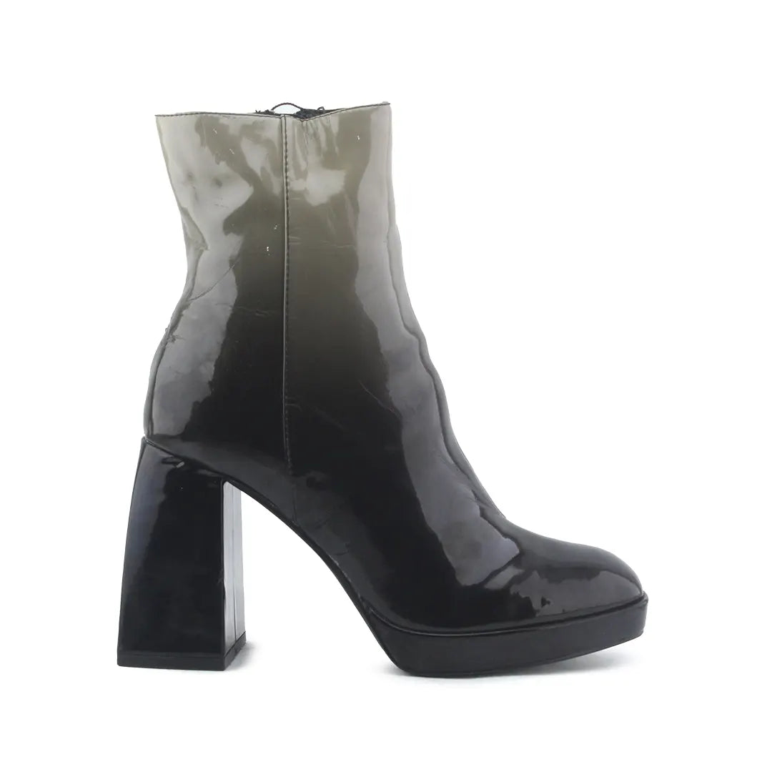 Bershka Zipper Patent Ankle Boot